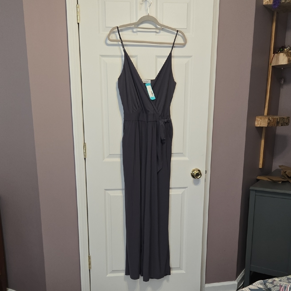 Kaileigh Dark Gray Sleeveless V-Neck Jumpsuit